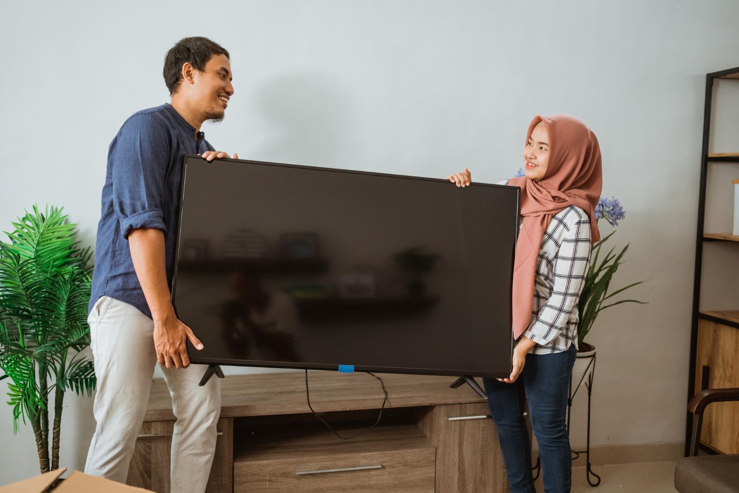 TV Delivery and TV Recycling Service: A Quick Guide